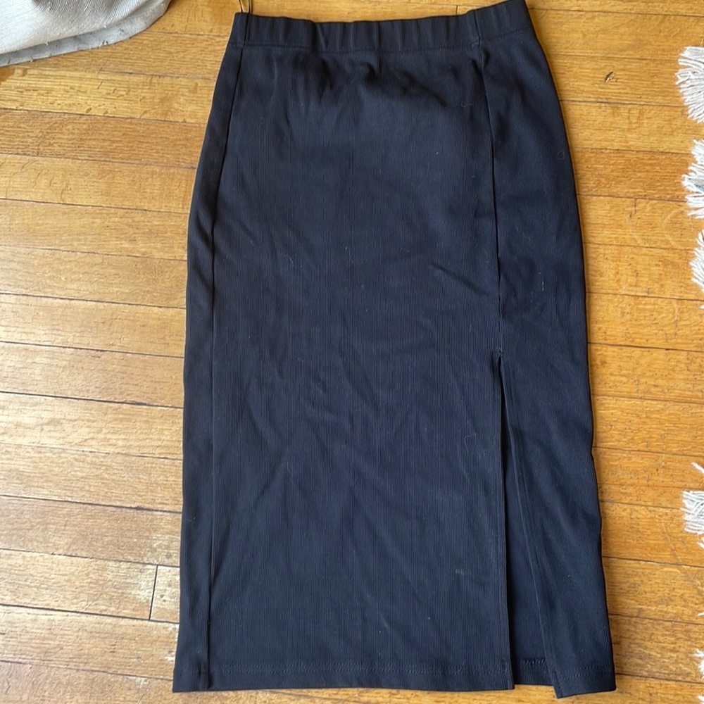Straight black skirt